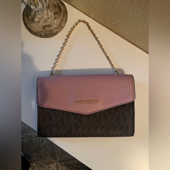 Michael Kors Envelope Clutch - Picture 1 of 6